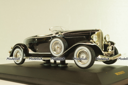 Auburn Boat Tail Roadster 1933, black, MUS037, IXO Museum 1:43