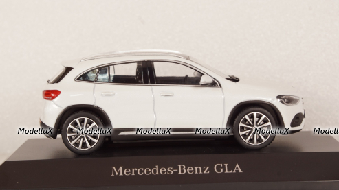 Mercedes GLA H247 digital white, B66961034, Spark 1:43