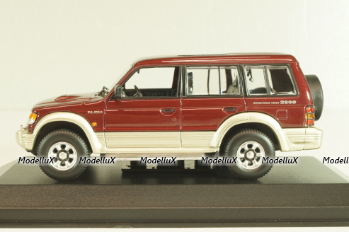 Mitsubishi Pajero LWB 1991, dark red metallic, 940163470, Maxichamps 1:43