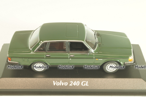 Volvo 240 GL 1986, dark green, 940171404, Maxichamps 1:43