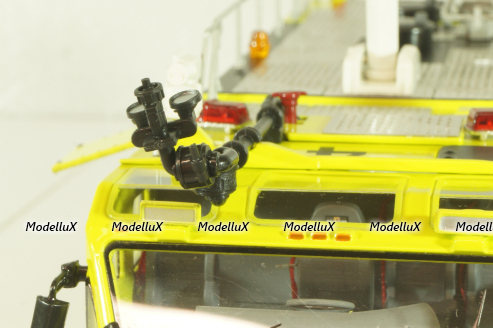 Oshkosh Striker 3000 ARFF Airport Rescue 2004, yellow, TWH078, TWH Collectables 1:50