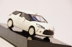 Mitsubishi Pajero EVO #212 Rallye Granada-Dakar 1999 S.Quandt/P.Tiefenbach, SKID 1:43