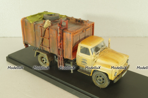 КО-413(52) мусоровоз на шасси Газ-52, со следами эксплуатации, Model43 1:43