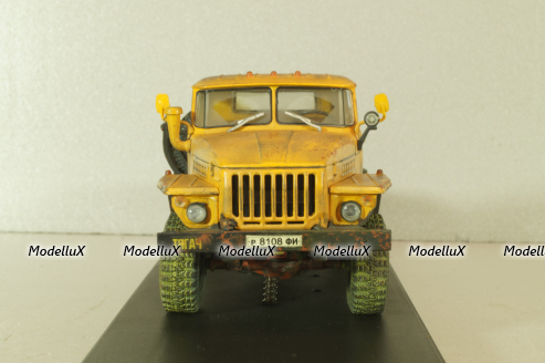 Урал-44202 тягач, со следами эксплуатации, Model43 1:43