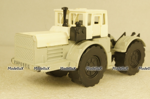 К-701 Кировец, белый/серый, з-д Двигатель 1:43  