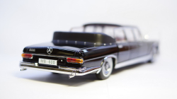 Ford Model T Runabout 1925 Black, SUN1886, SunStar 1:24
