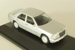 Mercedes-Benz E 320 limousine  (W124), silver, 070072, Herpa 1:43