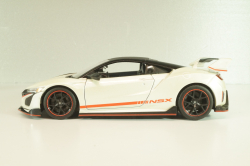 Acura NSX 2018 white/black, 32536, Maisto 1:24