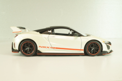 Acura NSX 2018 white/black, 32536, Maisto 1:24