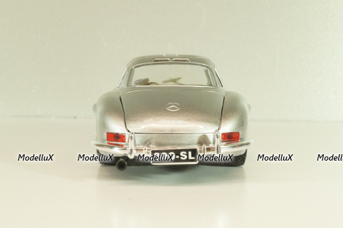 Mercedes 300 SL (W198) 1955, silver, 18-22023, Burago 1:24