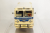 Triumph 3rd-Set: sport Triumph Collection, RHD, each 1x Spitfire, TR6 and stay, Vanguards 1:43