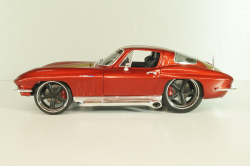 Chevrolet Corvette (C2) 1965 red, 31100, Maisto 1:18