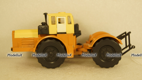 К-701, Кировец, з-д Двигатель 1:43  