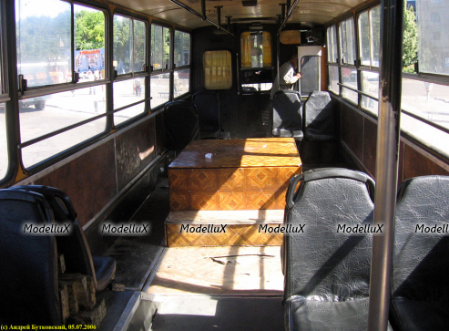 Ikarus-260.27  1985 автобус с планетарными дверьми, оранжевый, Modellux 1:43
